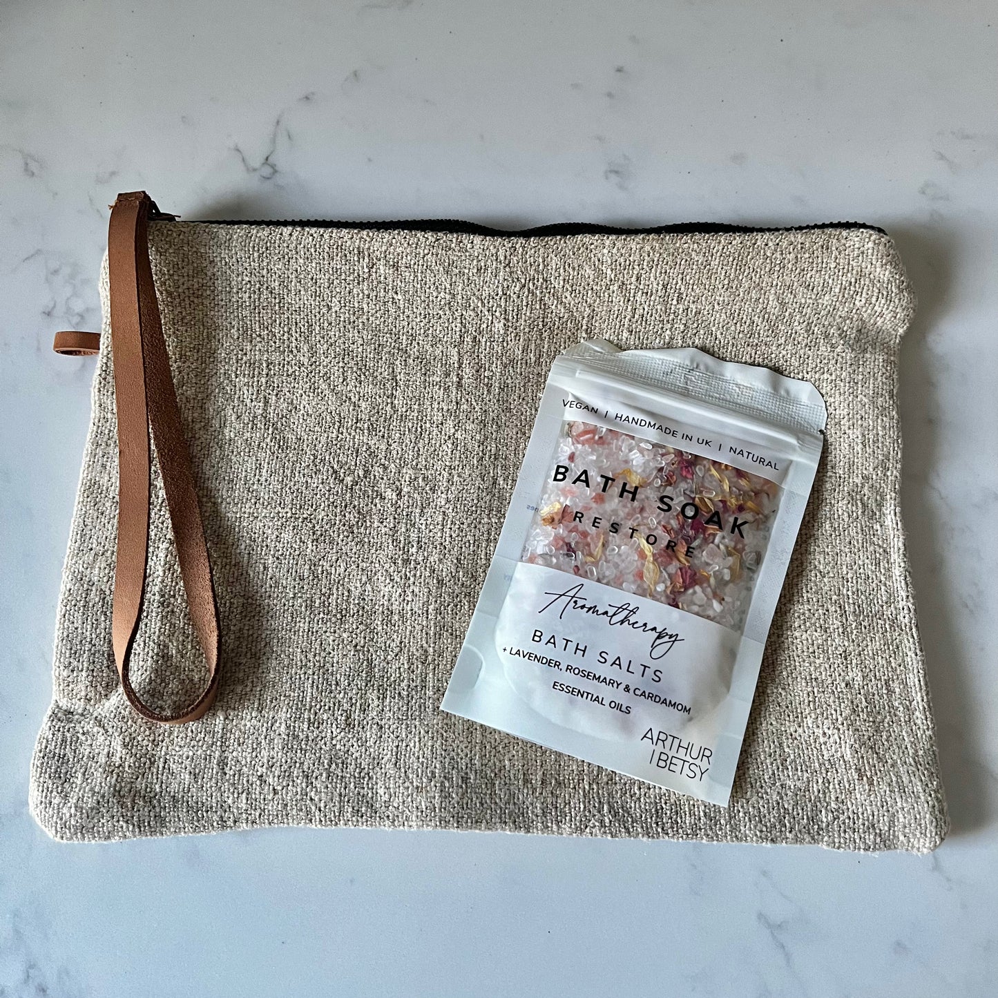 Canvas pouch (neutral) and Bath soak bundle